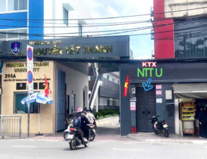 Ở ghép Q4 sát bên ĐH Nguyễn Tất Thành với vị trí thuận tiện, giá chỉ từ 1,2 triệu trọn gói, đầy đủ tiện nghi, phù hợp cho sinh viên và người đi làm muốn tiết kiệm chi phí